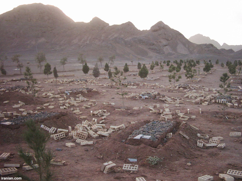 تخریب قبرستان بهائی در یزد.
